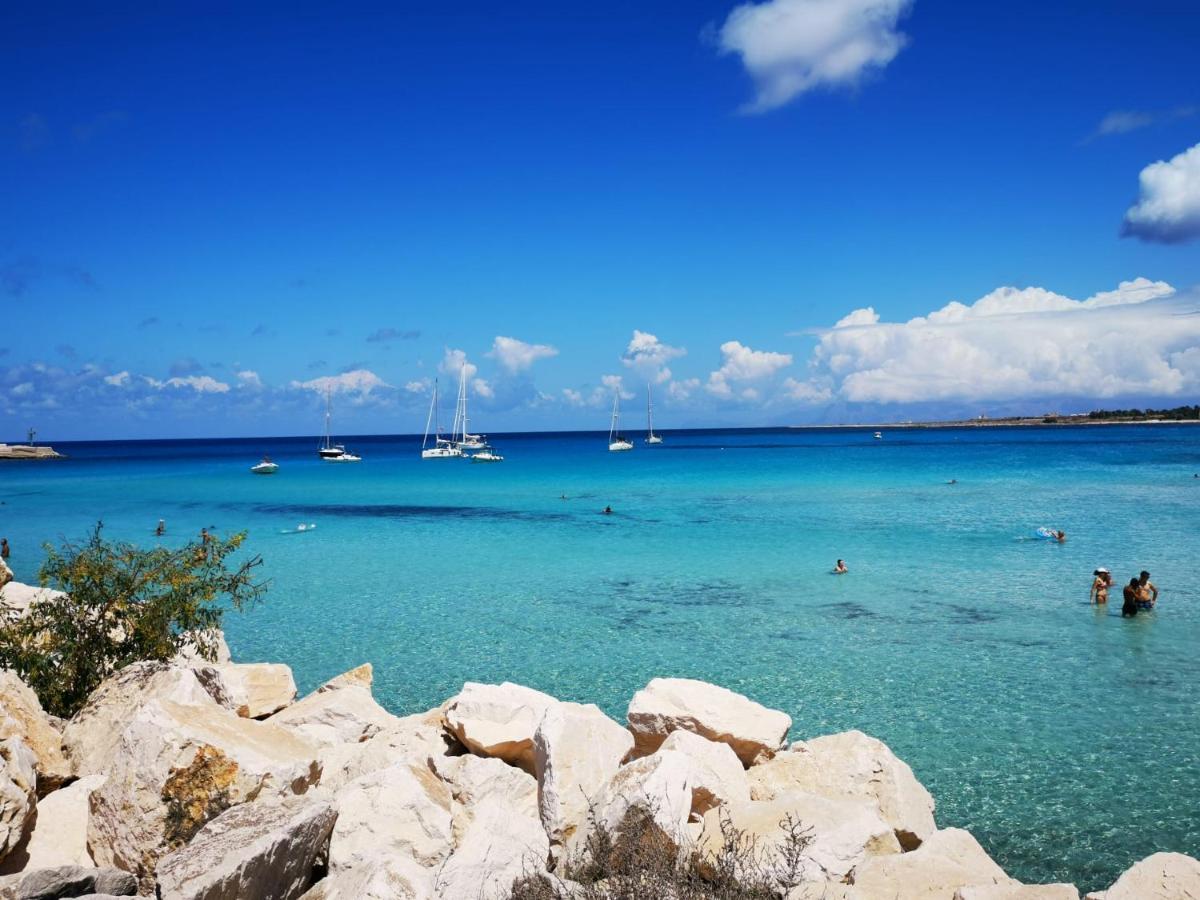 Mare E Terra Fronte Mare